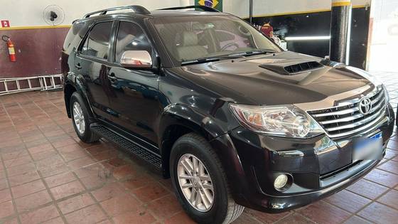 TOYOTA HILUX SW4 3.0 SRV 4X4 16V TURBO INTERCOOLER DIESEL 4P AUTOMÁTICO